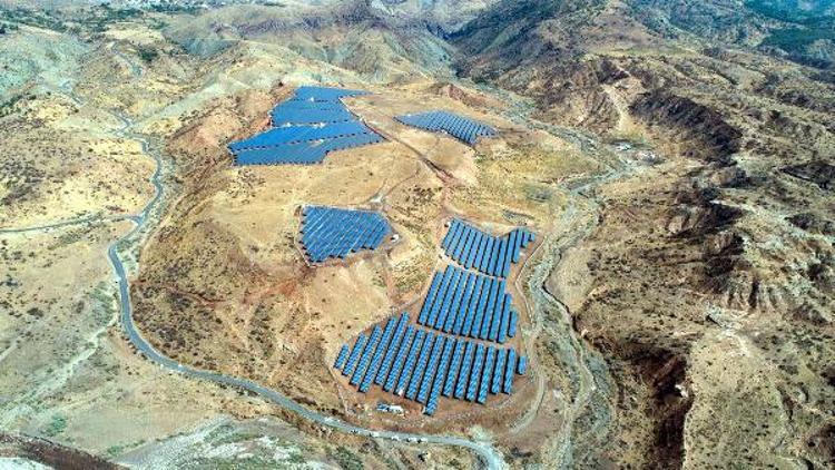 Batmanda çevre dostu güneş paneli tarlaları