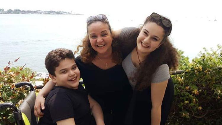 SMA’lı iki çocuk annesi: “Gençliklerini harcamayın evlatlarımın”