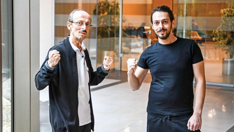 Dünyada örneği çok az... Hemofili hastasına 18 günde 2 ameliyat