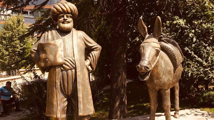 ‘Gülümseyin, dünyanın ortasındasınız...’