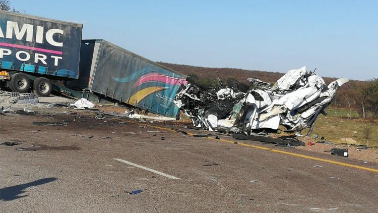 Güney Afrika'da trafik kazası: 28 ölü