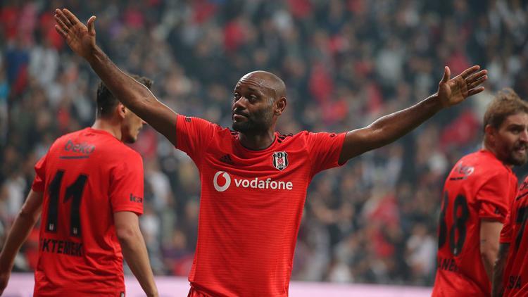 Beşiktaş'ta Vagner Love ve Mustafa Pektemek sevinci