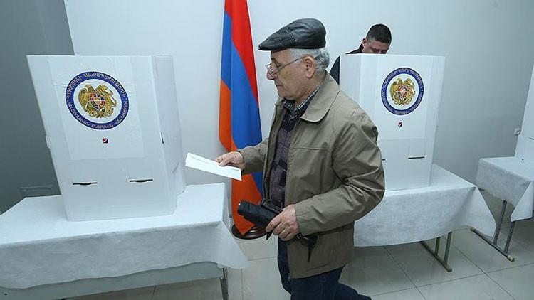 Ermenistan erken seçime gidiyor