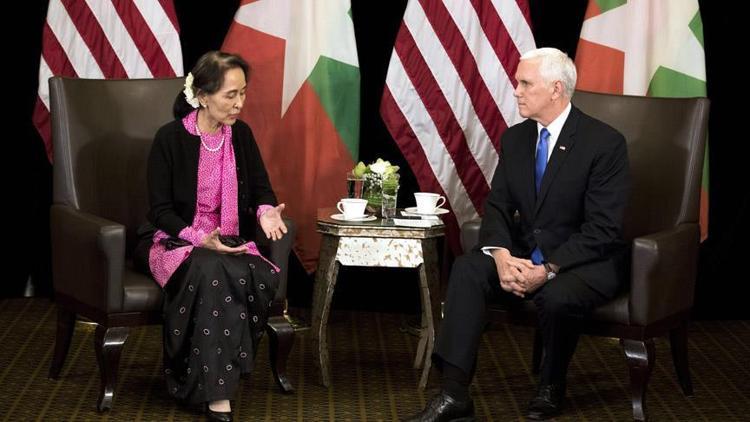 Mike Pence: Arakanlı Müslümanlara karşı şiddetin özrü yok