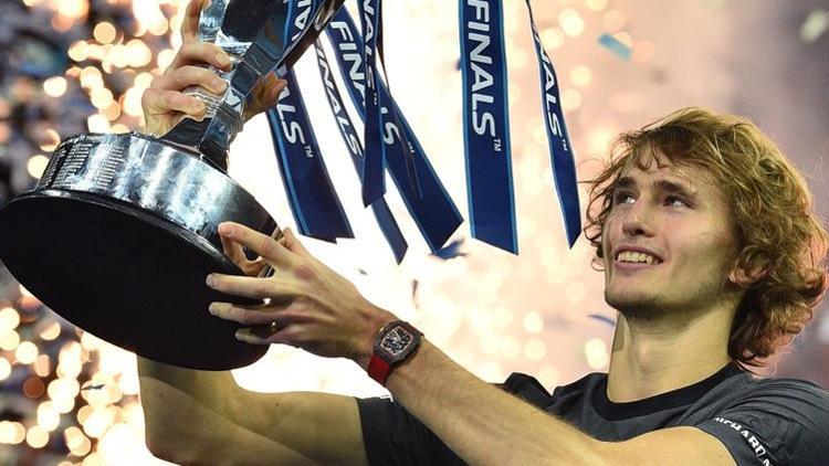 21 yaşındaki Alexander Zverev Djokovic'i devirerek şampiyon oldu