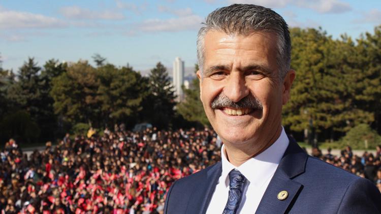 3 koleji olan Mehmet Yüksel’den velilere: Kapitalistliğim tutarsa beni durdurun