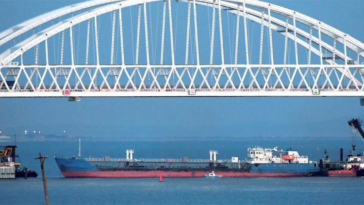 Son dakika... Ukrayna: Rusya savaş gemimize ateş açtı