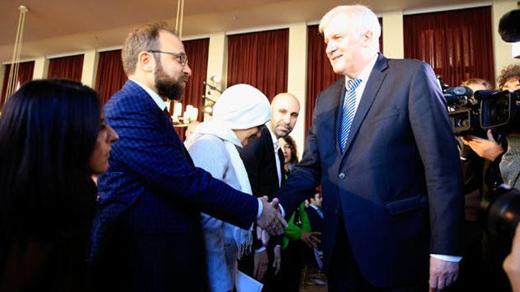 ‘Türk İslamı’, ‘Alman İslamı’ olmaz. İslam evrenseldir