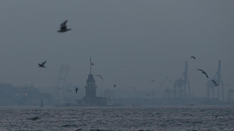 İstanbul'da hafta sonu hava nasıl olacak? Meteoroloji'den parçalı ve çok bulutlu hava uyarısı