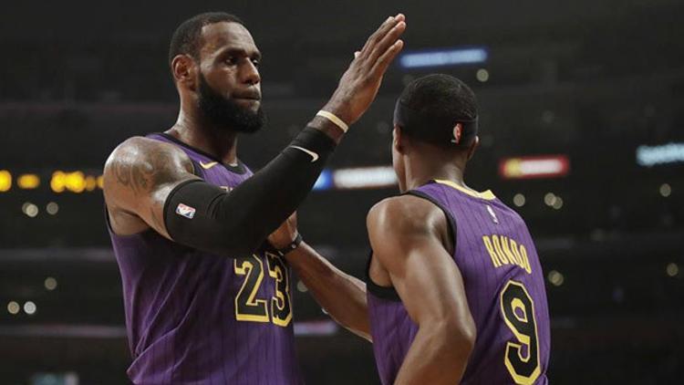LeBron James triple-double yaptı, Lakers kazandı