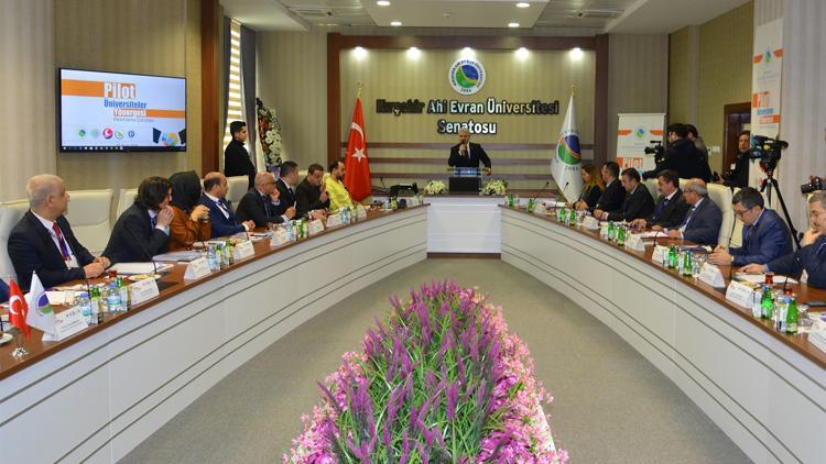 Pilot üniversiteler için yönerge hazırlığı