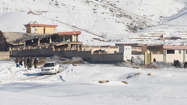 Son dakika... Taliban askeri üsse saldırdı! 100'ün üzerinde ölü var