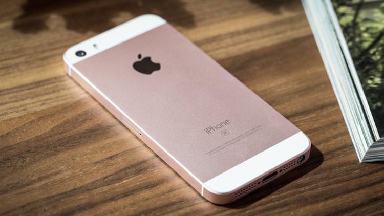 Yeniden satışa çıkan iPhone SE'ye kullanıcılardan şaşırtan ilgi