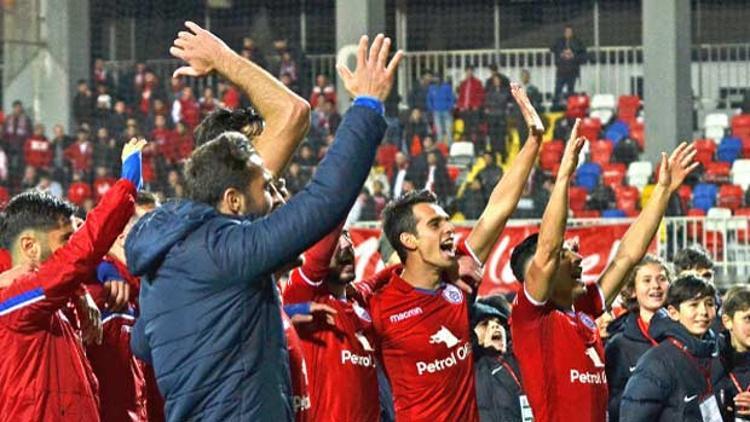 Altınordu ilk peşinde