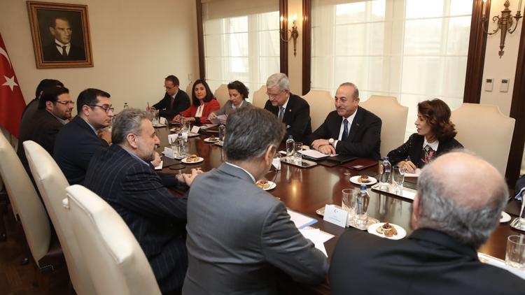 Bakan Çavuşoğlu İran meclis heyetini kabul etti