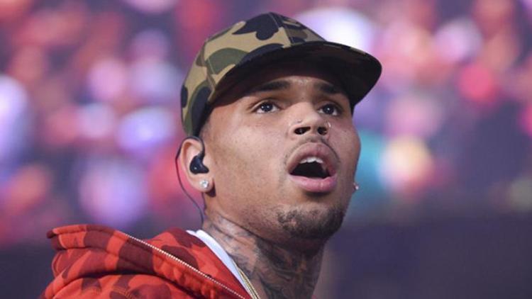 Chris Brown Fransa'da gözaltına alındı