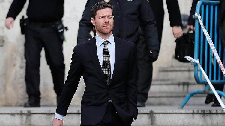 Xabi Alonso'nun davası ertelendi!