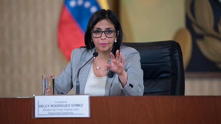 Venezuela’dan ABD Başkan Yardımcısı Pence'e 'işine bak' cevabı