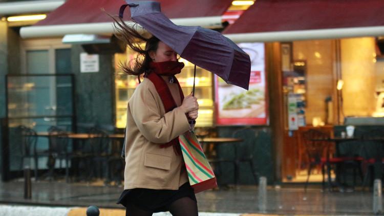 Meteoroloji'den İstanbul'a sağanak yağış uyarısı