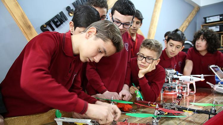 Kendi ürettikleri 'drone'ları uçuruyorlar