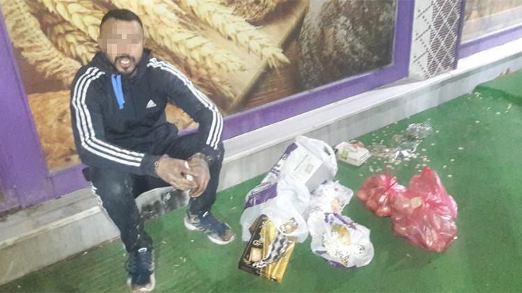 Pasta çaldı, iş yerinin önünde oturup dinlenirken yakalandı