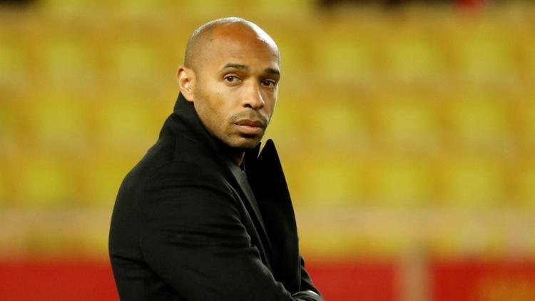 Thierry Henry'nin yetkileri alındı