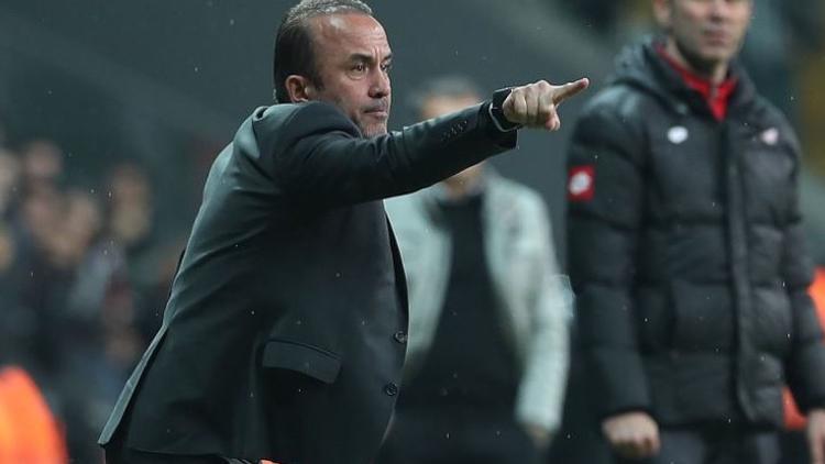 Mehmet Özdilek: "34 haftanın sonunda çizginin üstünde kalmak istiyoruz"