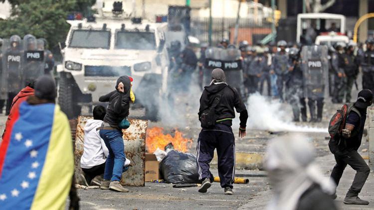 Venezuela'da kriz... Gerilim artıyor