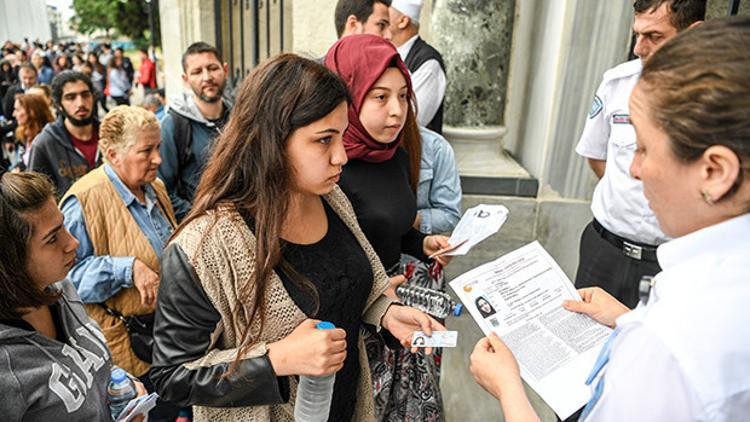 Sınavlardaki kimlik mağduriyeti önlenecek