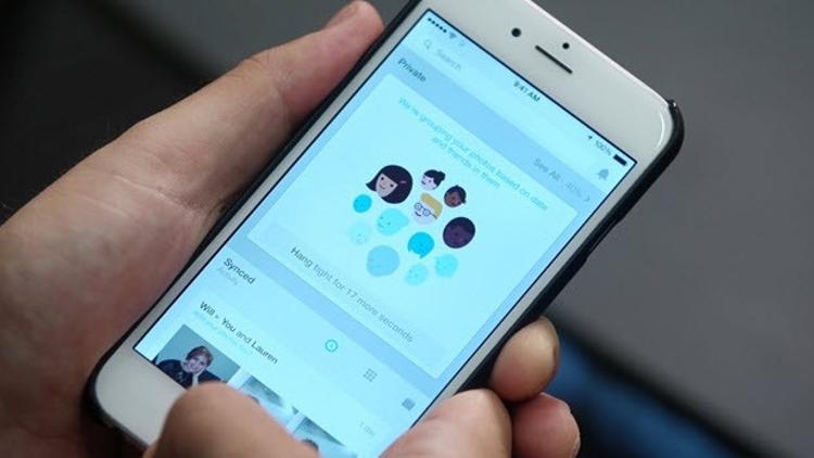 Facebook Moments uygulaması yolun sonuna geldi