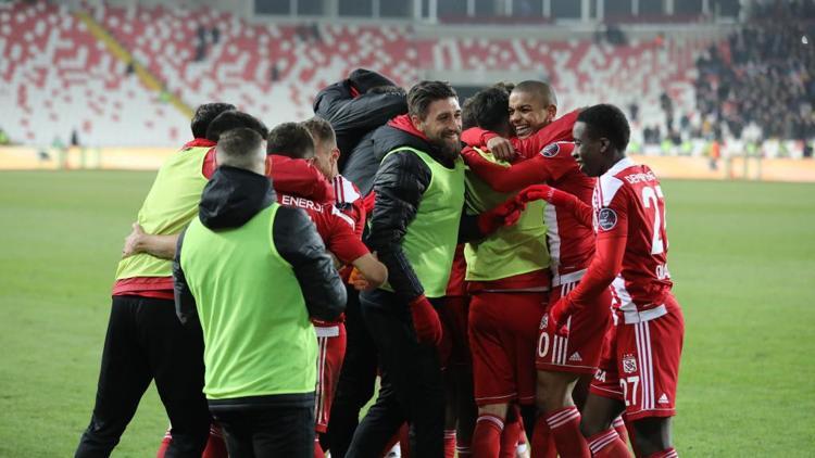 Sivasspor evinde geçit vermiyor!