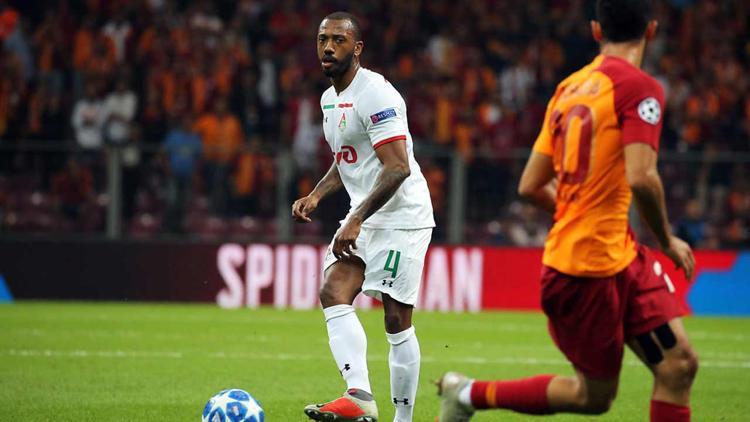 Fernandes bombası! İmzayı atıyor...