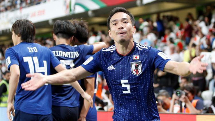 Nagatomo'lu Japonya, Asya Kupası'nda finalde