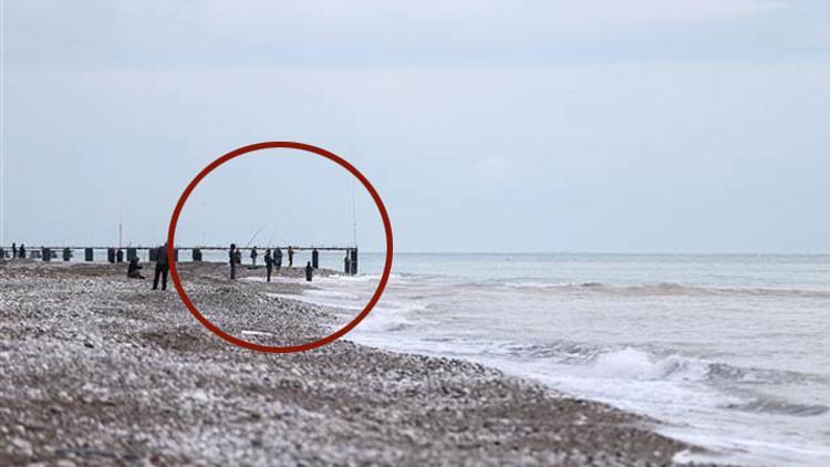 Görüntüler Antalya'dan... Fırtınadan sonra harekete geçtiler