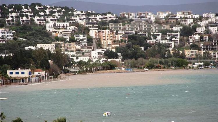 Meteoroloji dün uyarmıştı, Bodrum'da denizin rengini gören şaşırdı