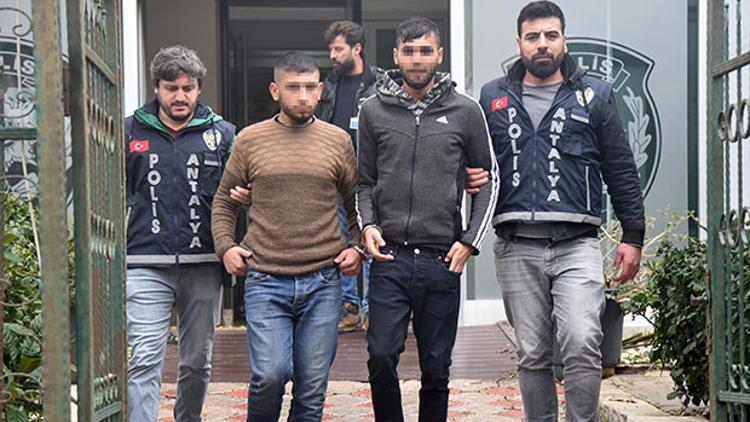 Hırsızlık şüphelisinden gazetecilere: Çek kardeşim, düşmanlarım yakışıklı görsün