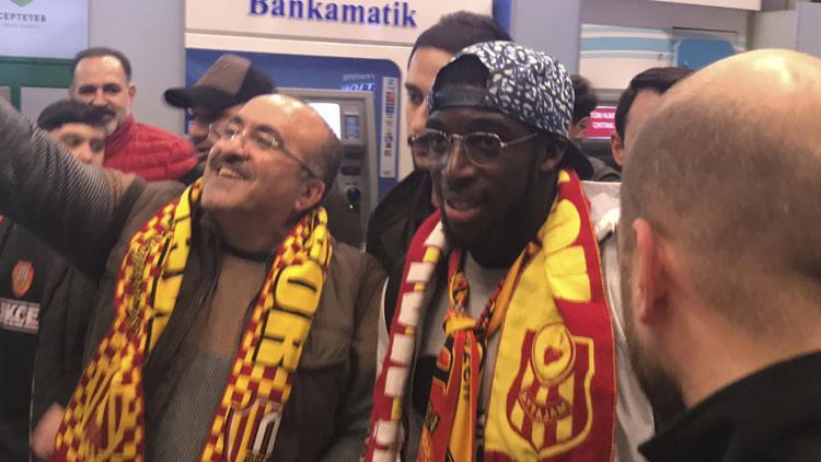 Aboubakar Kamara, imza için geldi!
