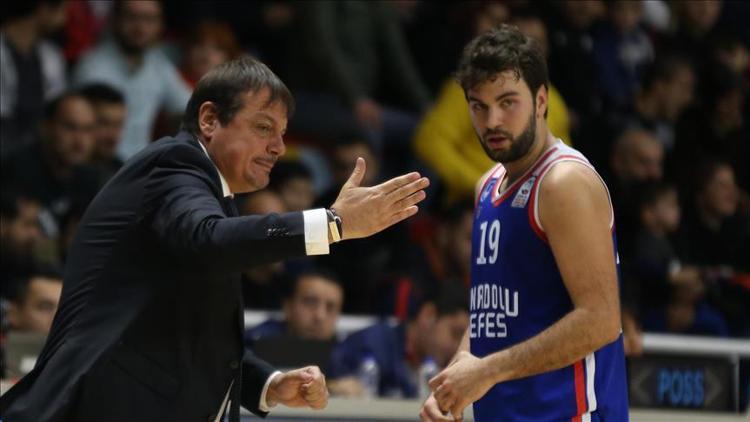 Anadolu Efes, Avrupa'daki 642. maçı için Atina'da!