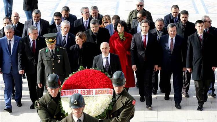 Tunç Soyer Anıtkabir'i ziyaret etti