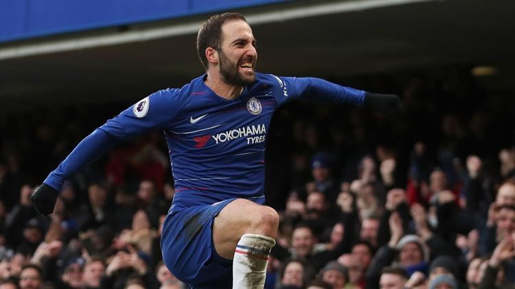 Higuain ve Hazard Chelse'yi uçurdu!