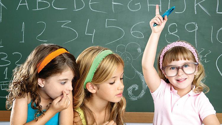 Okullar açıldı... Sosyal medyada gündem oldu