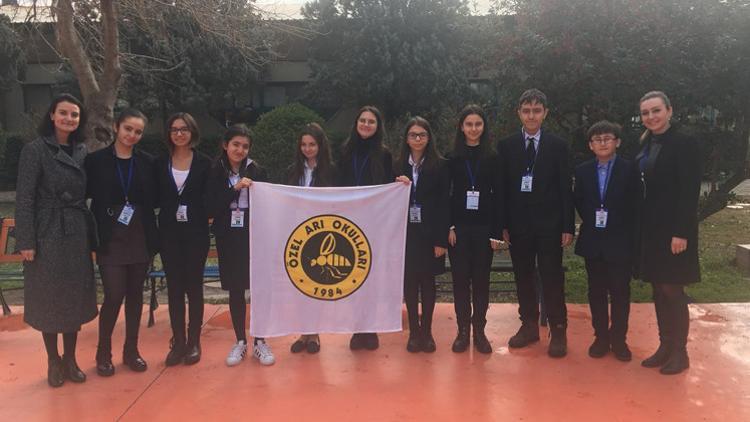 Ortaokul öğrencileri dünya sorunlarını tartıştı