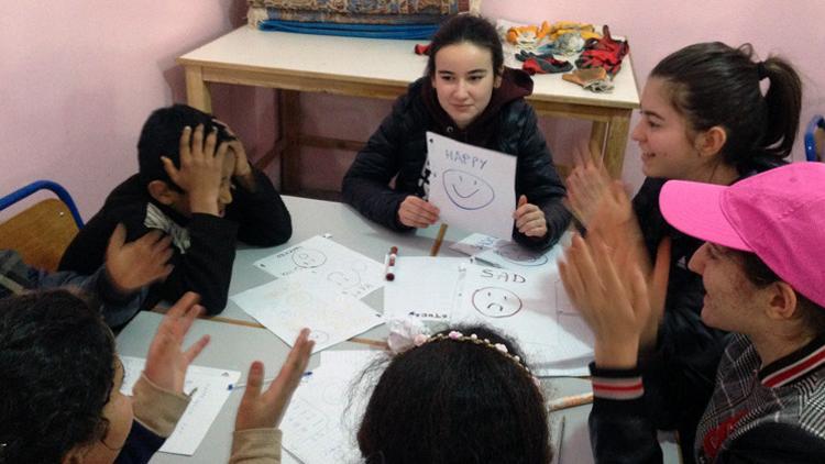 Liselilerden Faslı çocuklara eğitim