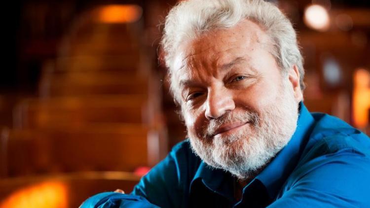Çukurova Ödülü Nedim Gürsel'e