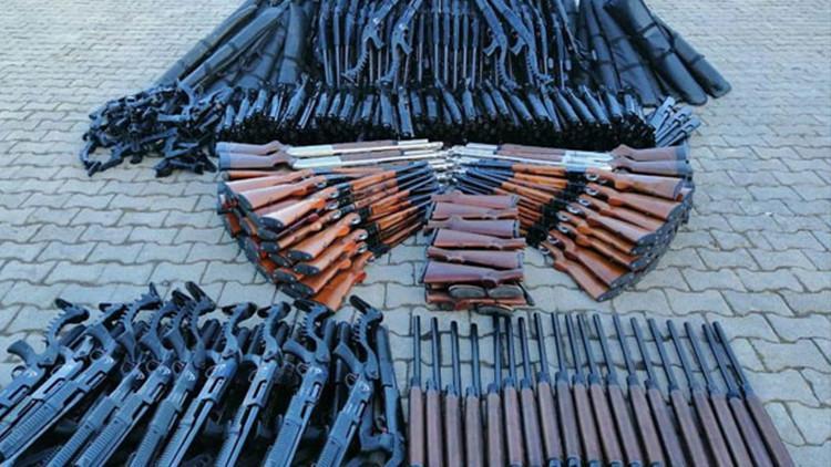 Hakkari'de araziden cephanelik çıktı