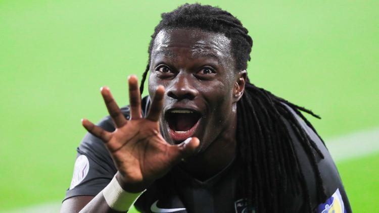 Gomis şova devam ediyor!