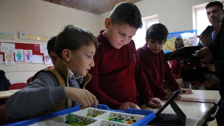 'Kodlama şampiyonları'ndan eğitim alıyorlar