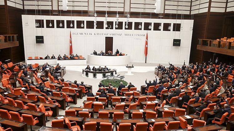 Son dakika... Ekonomide düzenlemeler içeren teklif yasalaştı