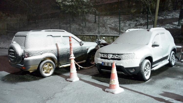 Son dakika... Beklenen kar Trakya'dan giriş yaptı