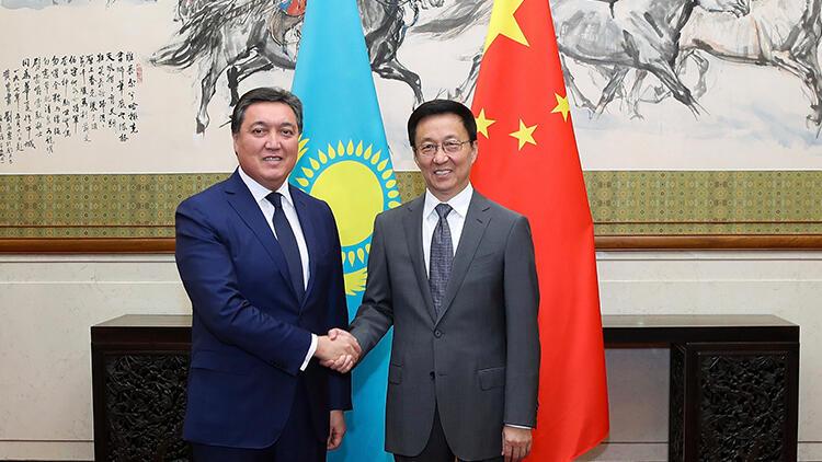 Kazakistanda başbakan Askar Mamin oldu